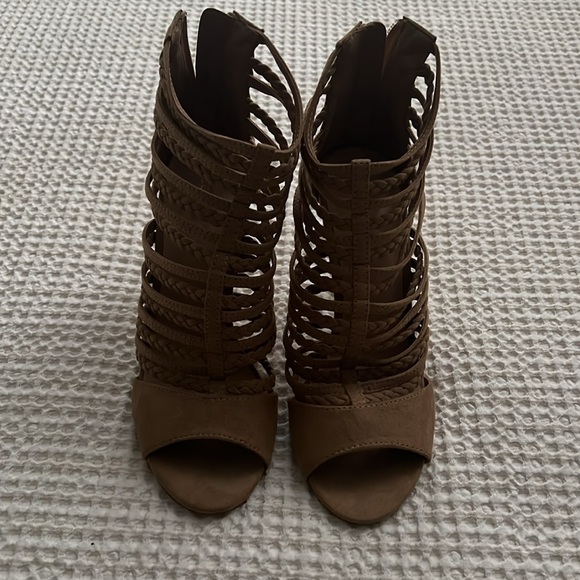 Aldo heels - Picture 3 of 7